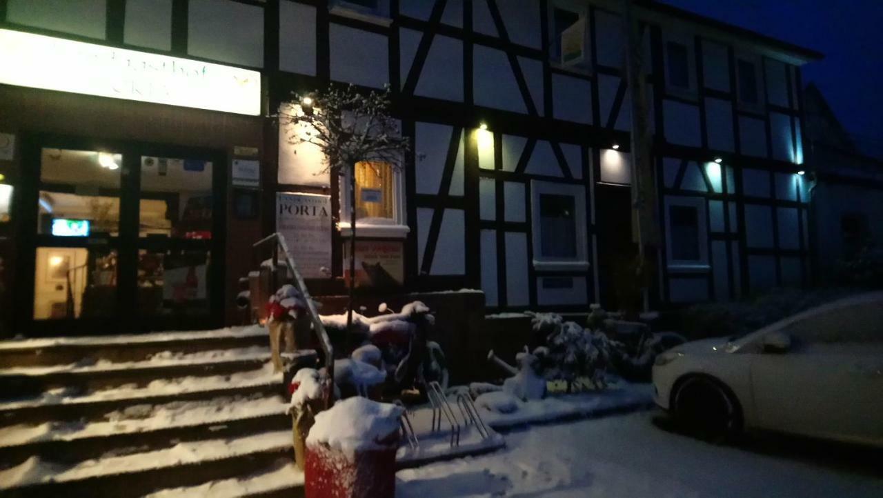 Landgasthof-Porta Schlitz Buitenkant foto